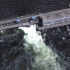 卡霍夫卡水电站遭袭，储水涌向下游：当地动物园被淹 乌军开船撤离