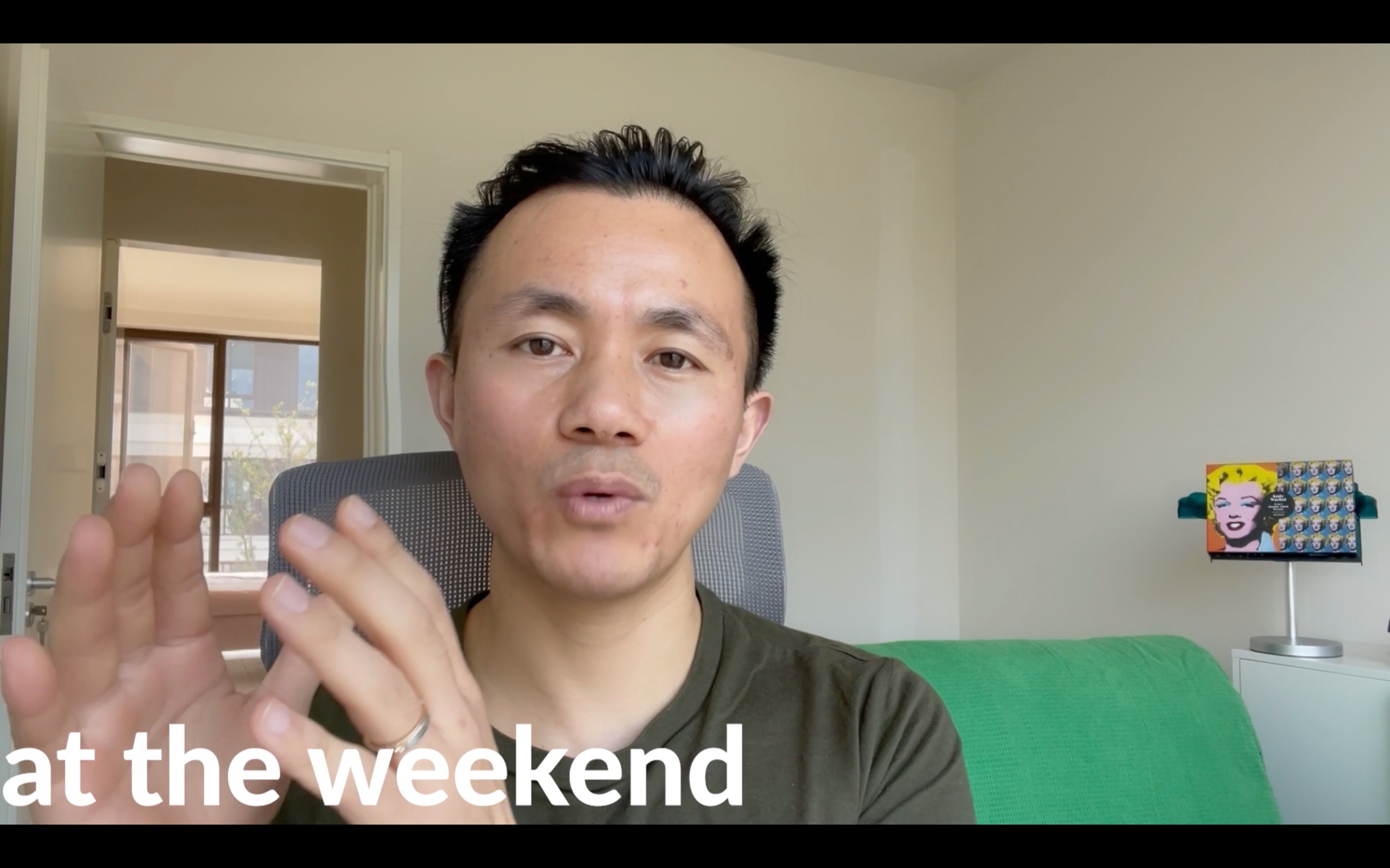 [图]at the weekend vs on the weekend