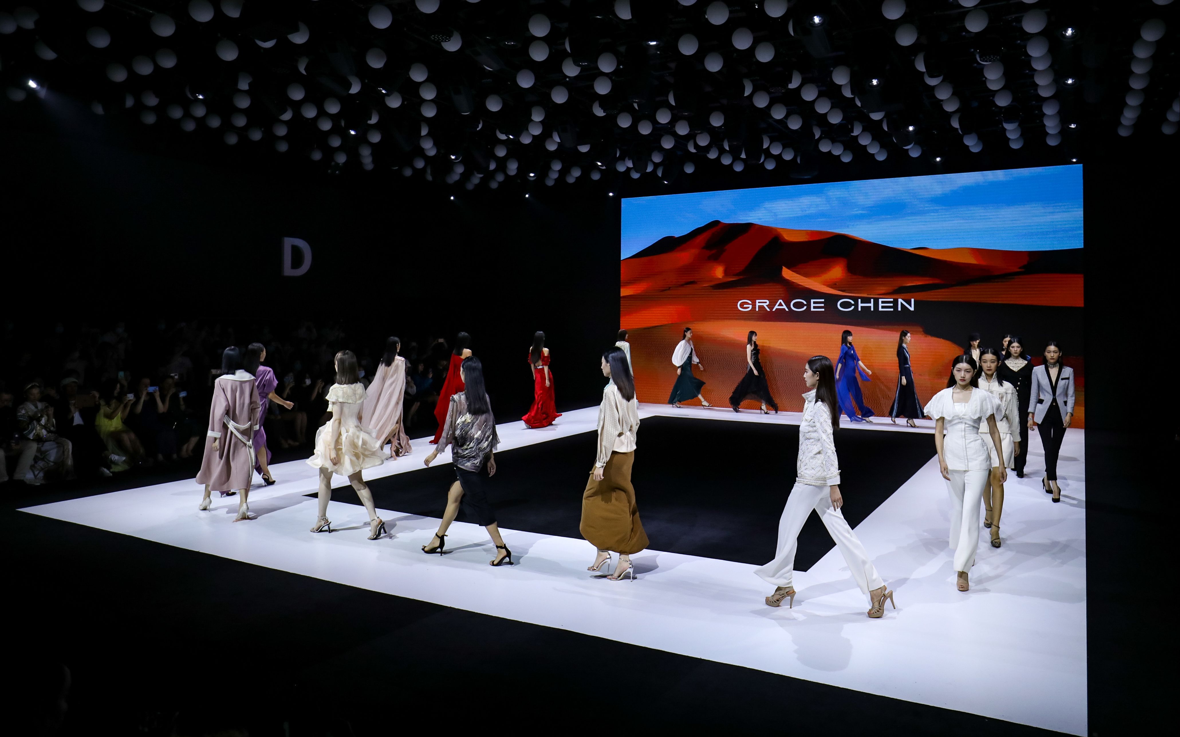 2020北京时装周:"unity·融"grace chen 2020秋季高定系列发布会