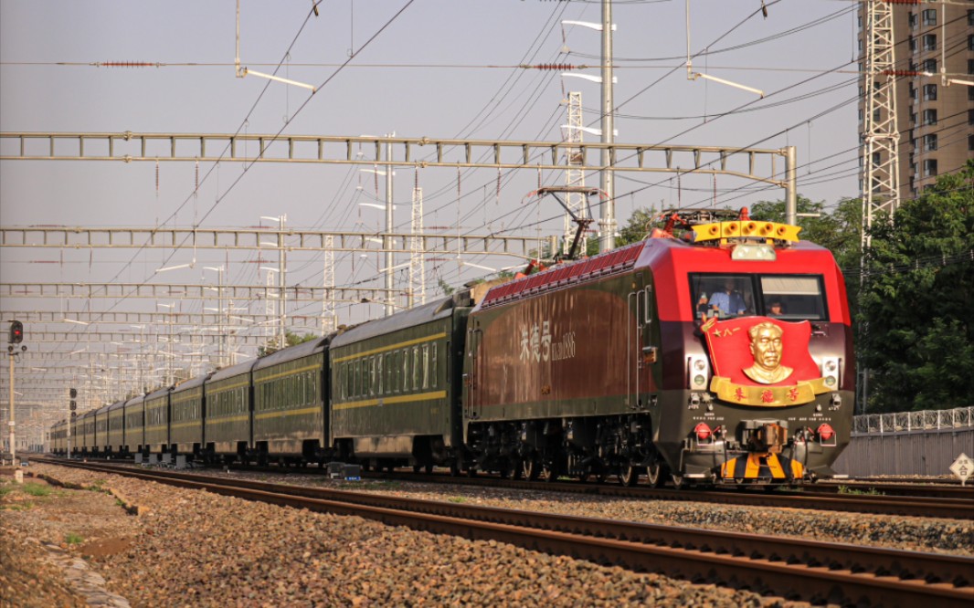 首班使用1886的z156过柳村线路所