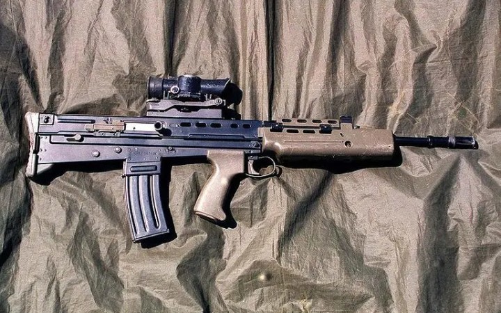 恩菲尔德l85a1突击步枪在21款射击游戏中的射击换弹表现_单机游戏热门