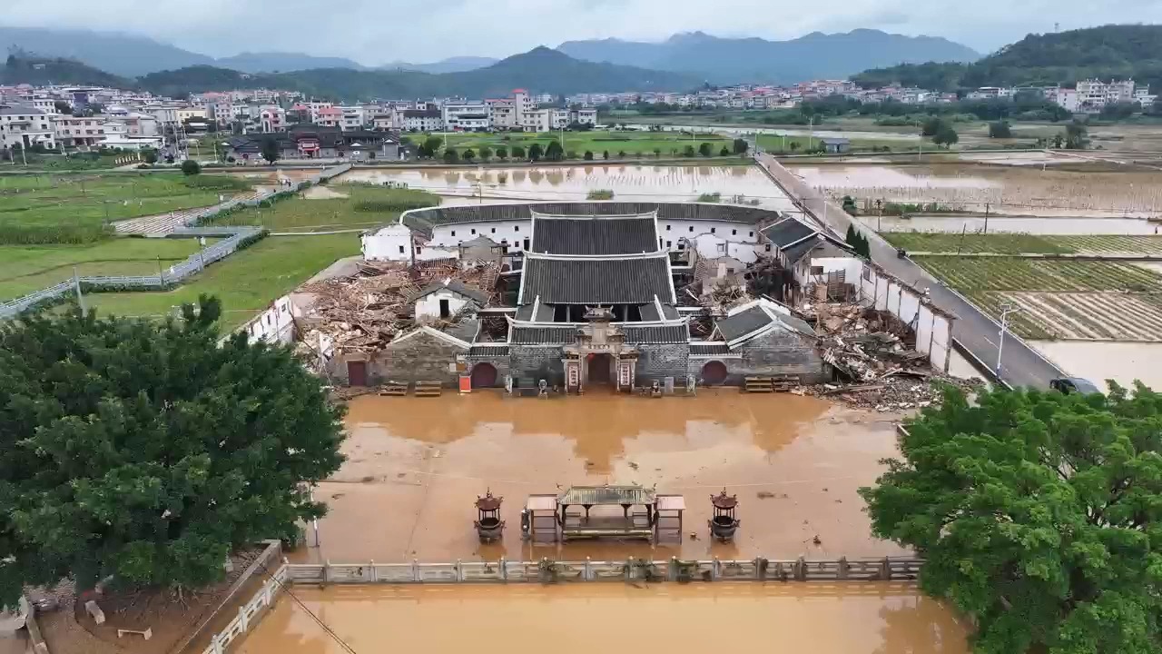 “客家第一宗祠”福建上杭官田李氏大宗祠暴雨后大面积坍塌哔哩哔哩bilibili