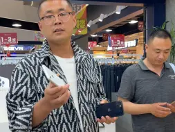 Download Video: 客户的认可！胜于千言万语！ 老客户到店购买iPhone13！咱们给他老手机重新装版一下！