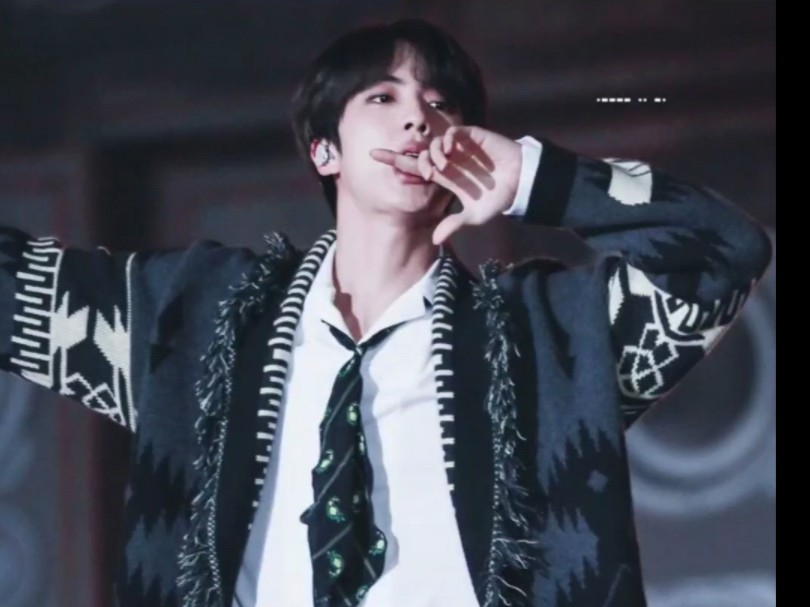 12退伍 金硕珍xi入伍day486 距离退伍还有62天[辣椒r]最先退伍的欧巴