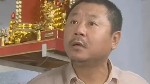 服务员叫彪哥老范，彪哥发飙了，要开全员大会