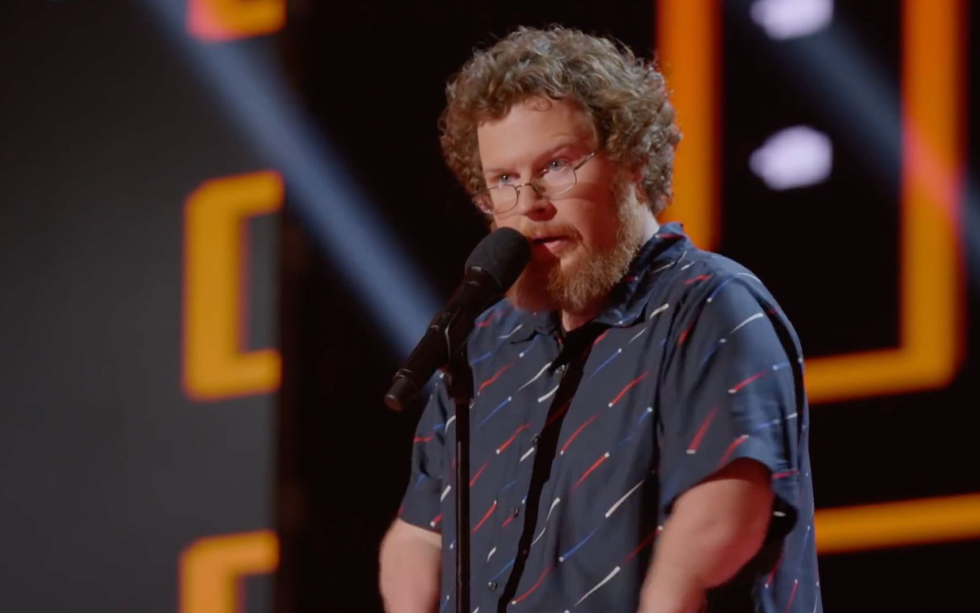 【2019美国达人秀冠军争霸赛】残疾脱口秀达人,这才是真正的自信