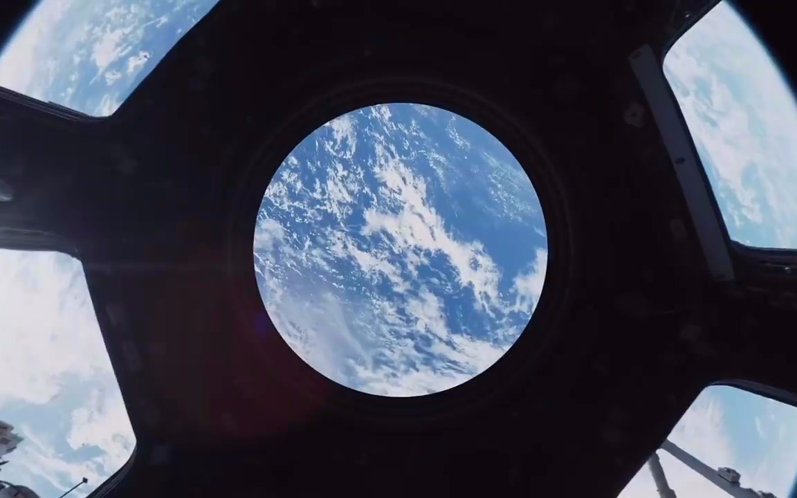 美东时间11月14日,NASA/SpaceX 将要发射首次正式的空间站机组轮换任务——Crew1,为此专门制作了特殊登机牌,可以点击评论区或视频下方的链接...