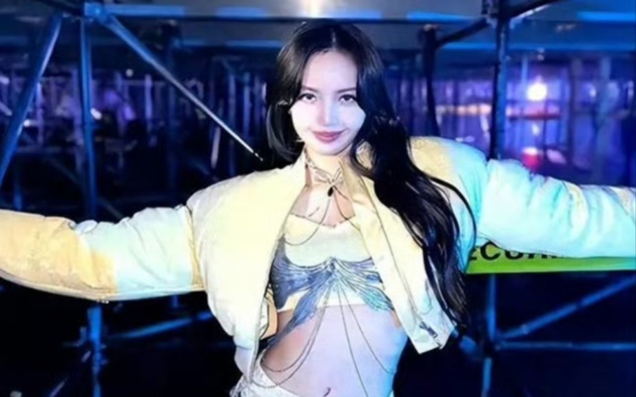 韩国女团blackpink成员lisa微博账号因违反相关规定被封杀