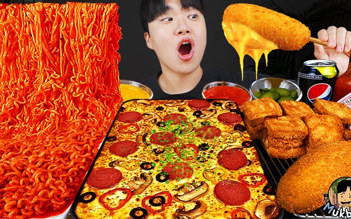 【韩国帅哥吃货】asmr mukbang | 年糕炒年糕, 火烧面, 热狗 食谱 !