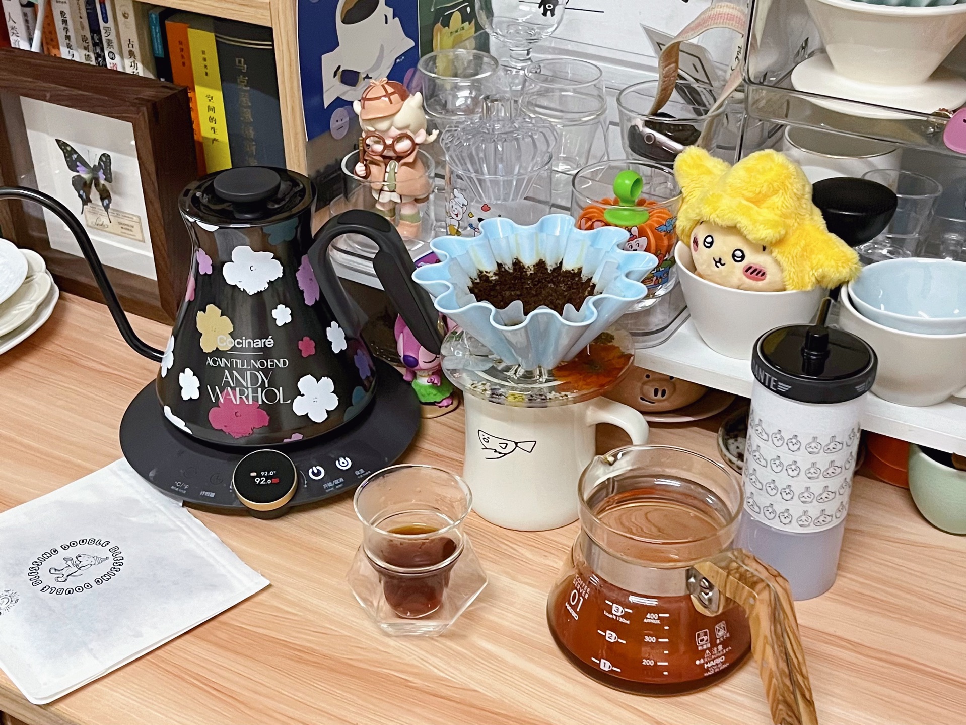 宿舍手冲咖啡练习 | 花花温变手冲咖啡壶 花花骨瓷滤杯 玉兰花香