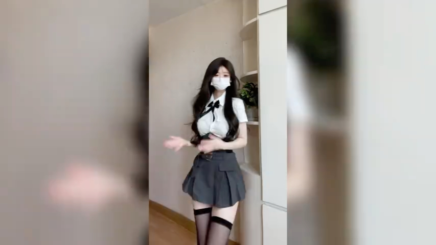 黑丝jk妹妹激情热舞"