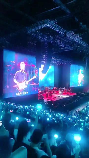 许巍的歌就是人生历程写照,从锋芒四射少年的梦想仗天涯时的豪气万丈