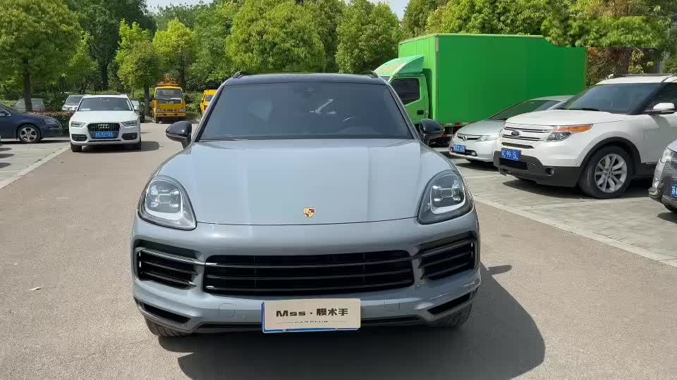 保时捷卡宴卡孚改色膜白金保时捷极地灰,低调沉稳且不失高级感