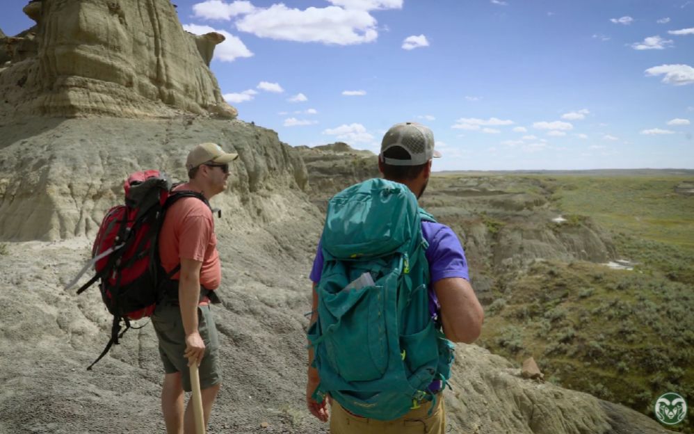 [图]Digging For Dinosaurs at Hell Creek Formation, South Dakota