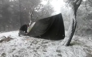 Скачать видео: 沉浸式雪天露营解压助眠