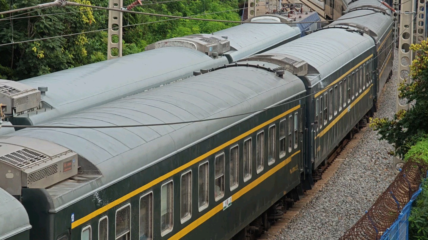 【绿波桥普速会车】沈局沈段hxd3d0352牵引t369大连—广州会车沈局沈