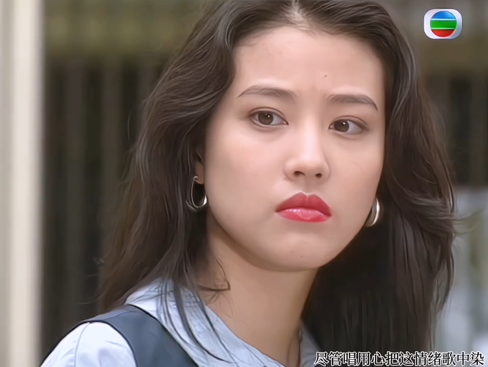 周海媚年轻时也是风华绝代的大美女呀!