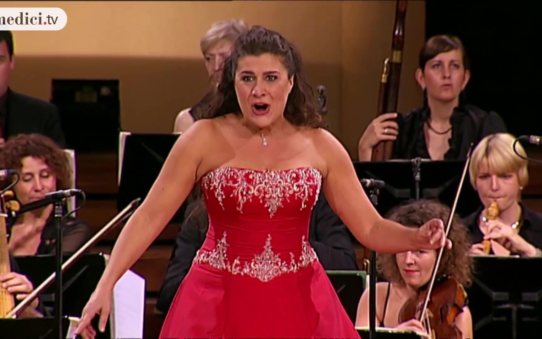 [图]花腔女中音巴托丽Cecilia Bartoli - Non più mesta - Rossini (The Cenerentola)