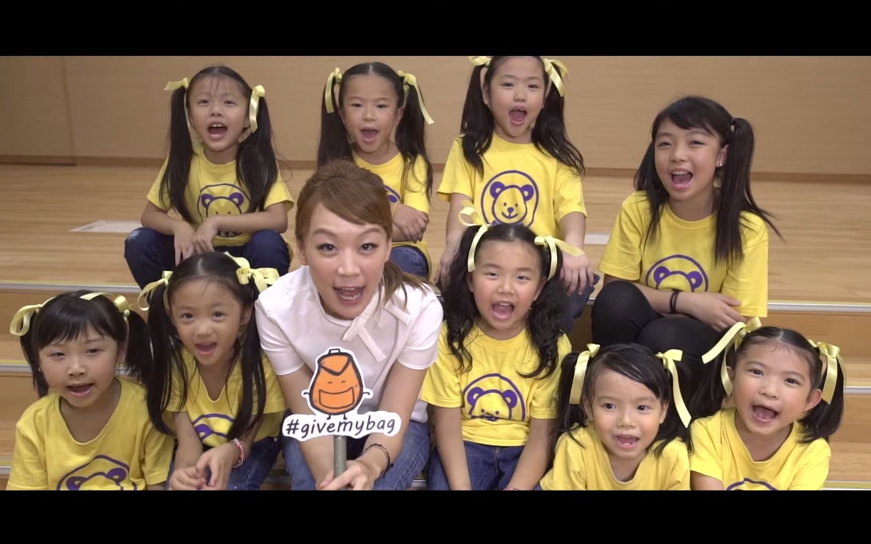 《我是一个大书包》by-长大后的陈敏婷-粤语儿歌_哔哩哔哩_bilibili