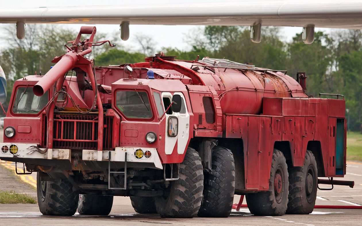 乌克兰aa60机场消防车演练