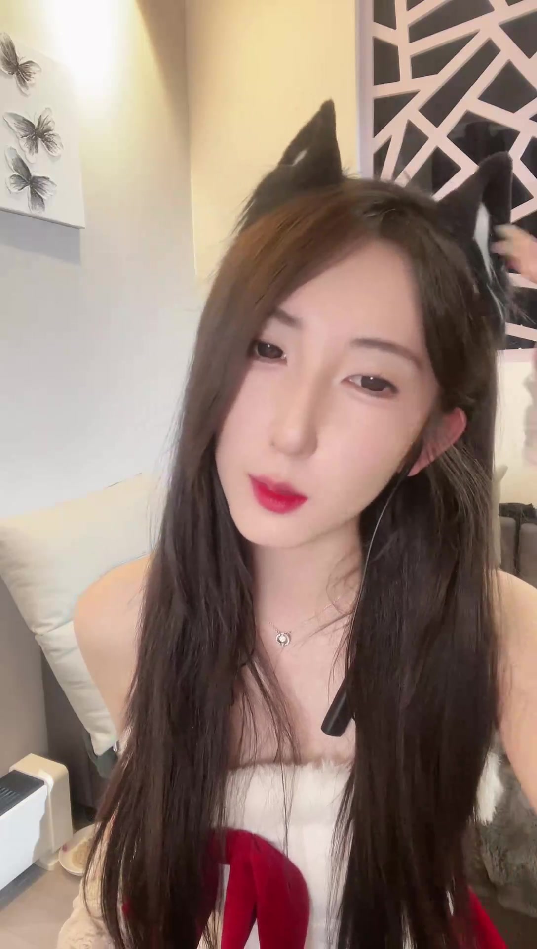 抖音_羊羊不辣_240216_203007