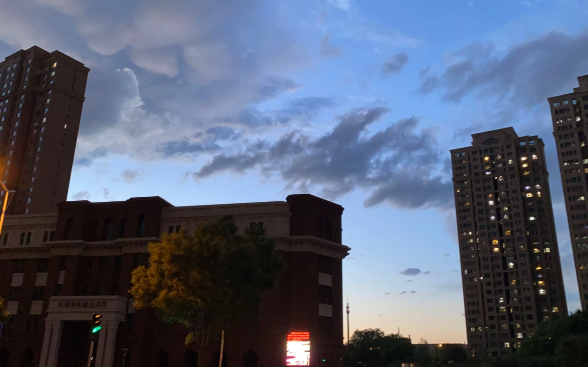 [图]云销雨霁高三放学