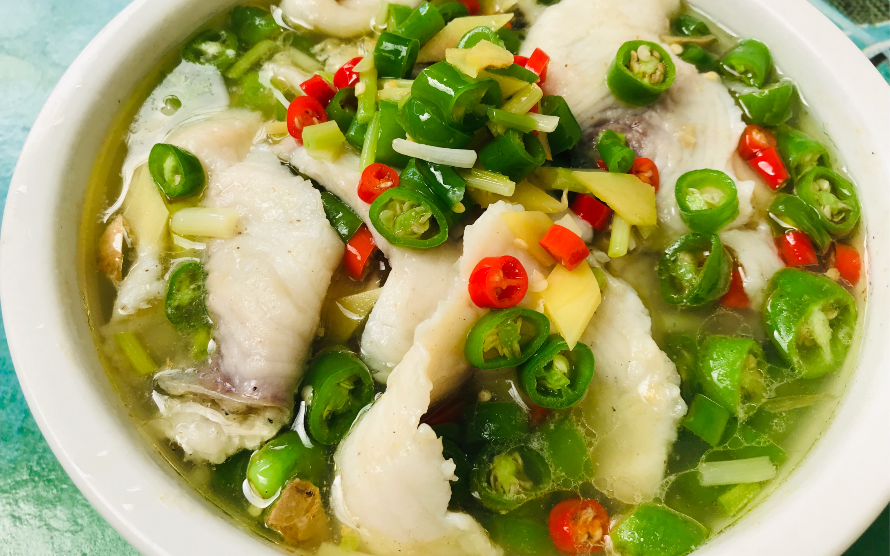 椒麻鱼片的家常做法,麻辣鲜香,鱼片嫩滑,下酒又下饭