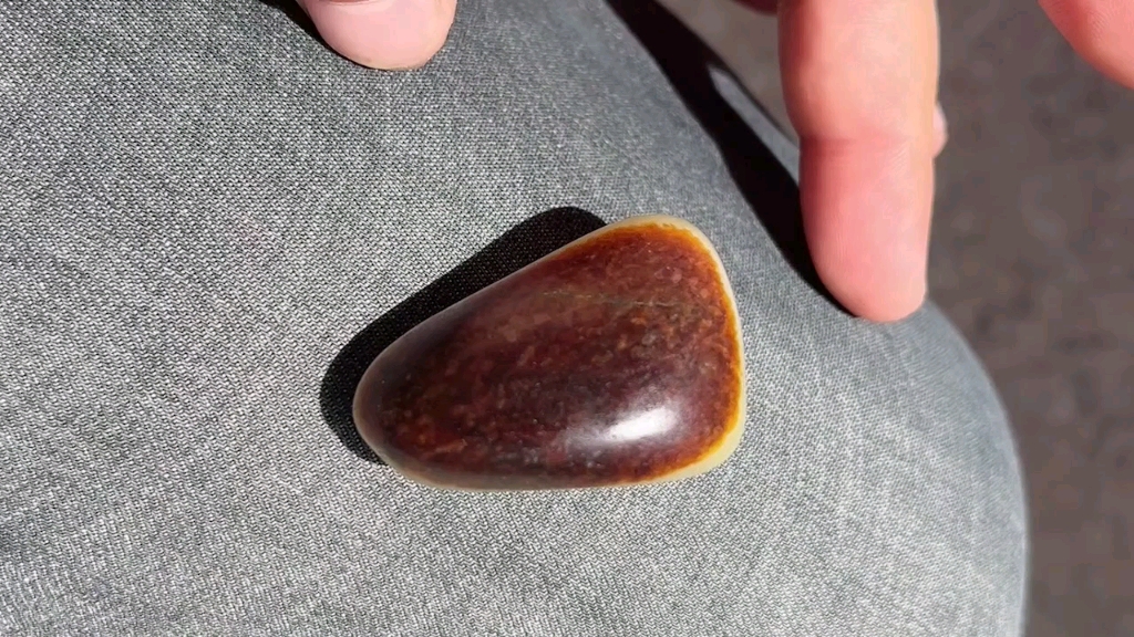 新疆和田玉籽料原石 63.