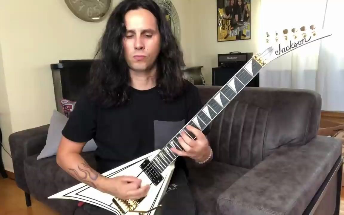 [图]gus g I finally got a Randy Rhoads guitar!