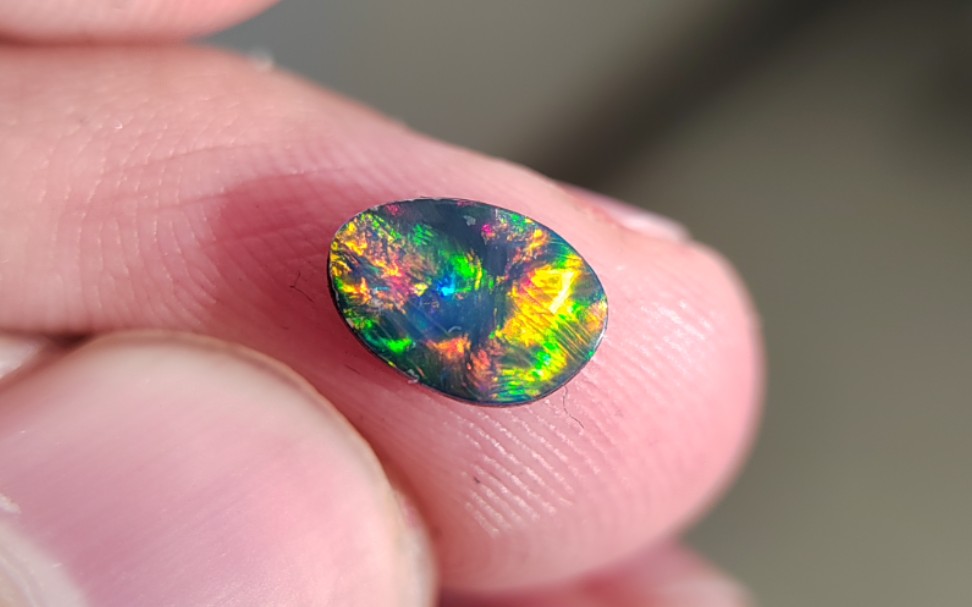 欧泊双层石,自己比较满意的一块,各个方面,不得不说双层是真的好看啊