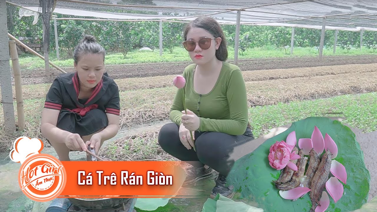 [图][辣妹烹饪]-Lan Anh和Phuong宝宝展示他们用美味的荷叶制作香脆鲶鱼的技巧| Hot Girl Cuisine