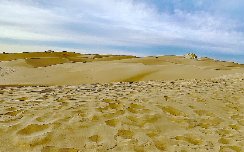 鄂尔多斯夜鸣沙旅游区,世界上最大响沙带之一,沙漠旅游胜地