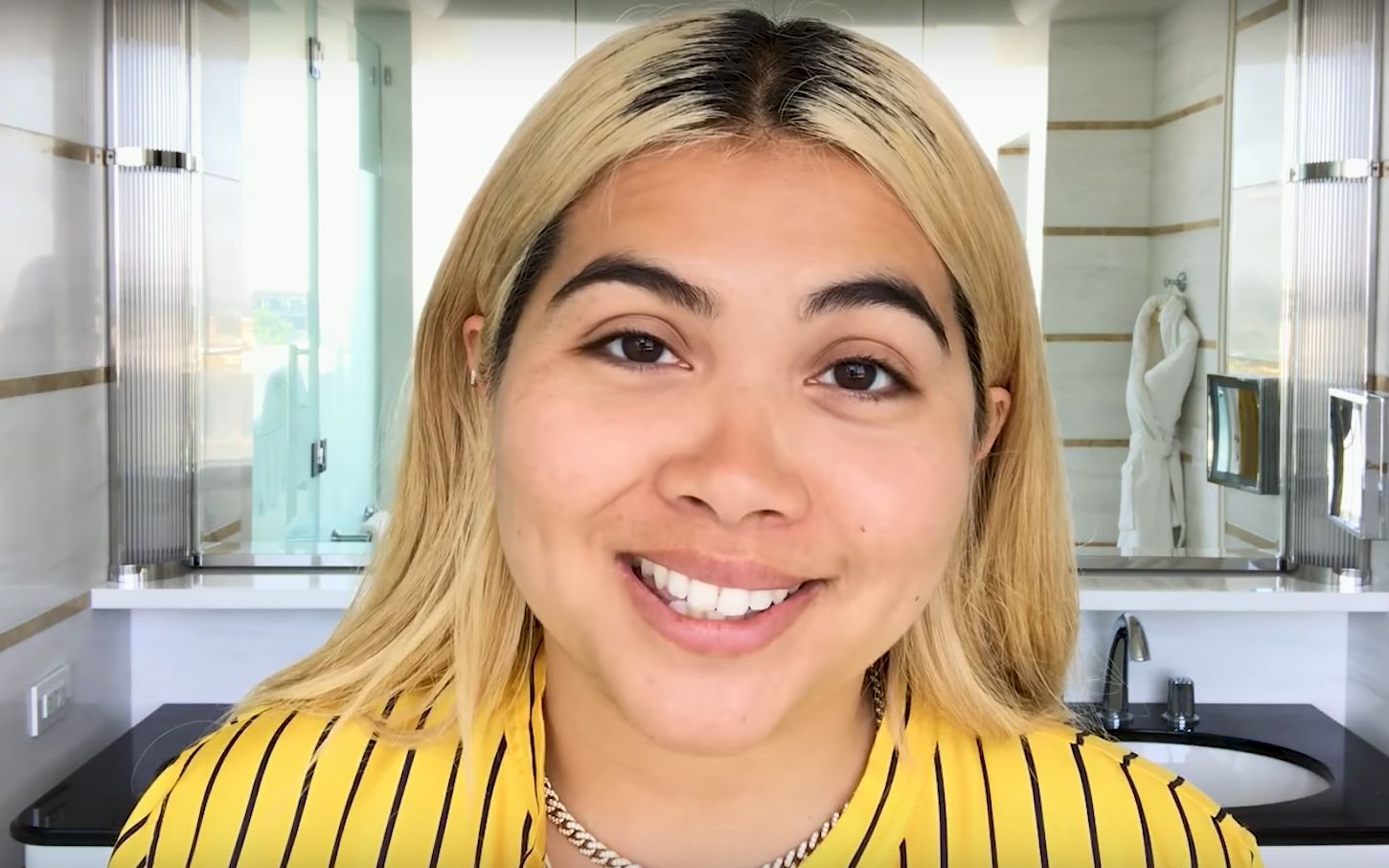 hayleykiyoko日常妆容教程wvogue