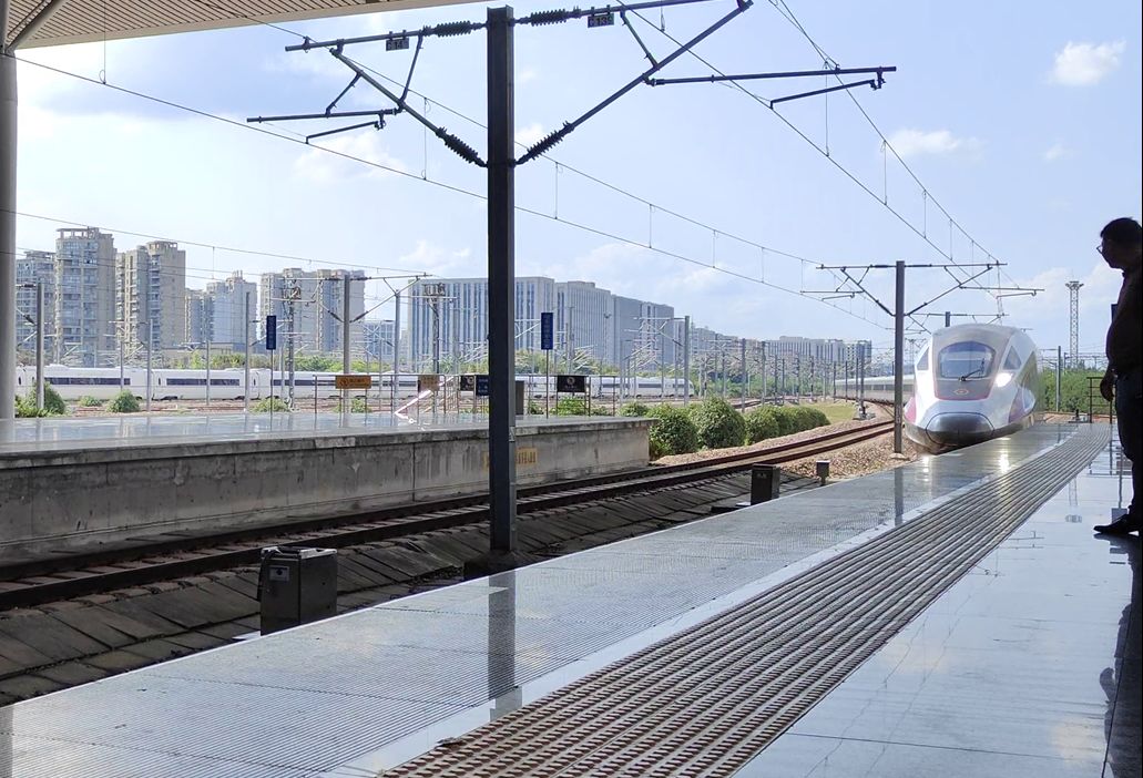 crvlog│高铁达速飙车,再遇广铁u彩.