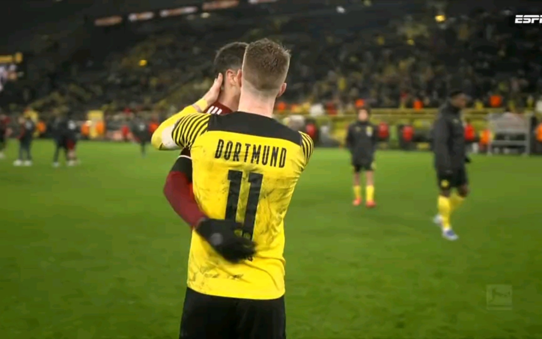 六便士的抉择,华沙野心家与多特守城人的碰撞,我拯救不是拜仁的罗伊斯