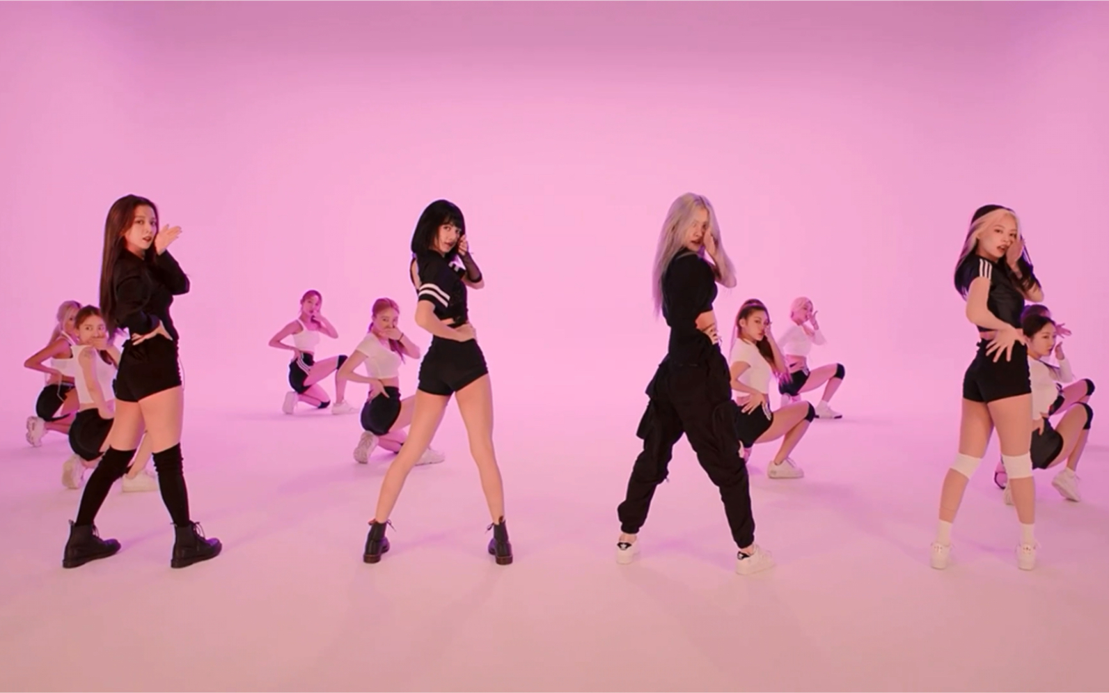 [图]BLACKPINK - HOW YOU LIKE THAT 舞蹈版公开，这次终于能看清脸了