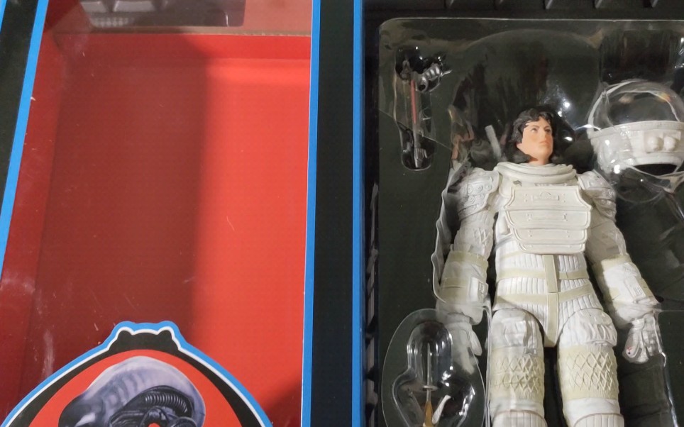 【cy玩具屋】neca 终极版 异形 瑞普利 宇航服版