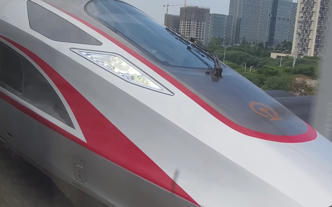 复兴号:小样,跑的挺快啊