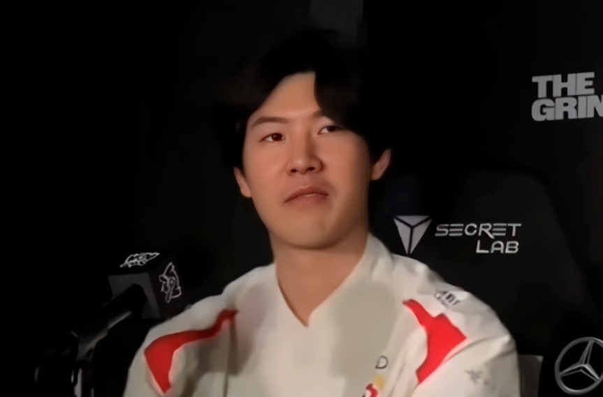 theshy赛后采访一脸不甘!袒露心声一句话让粉丝泪崩