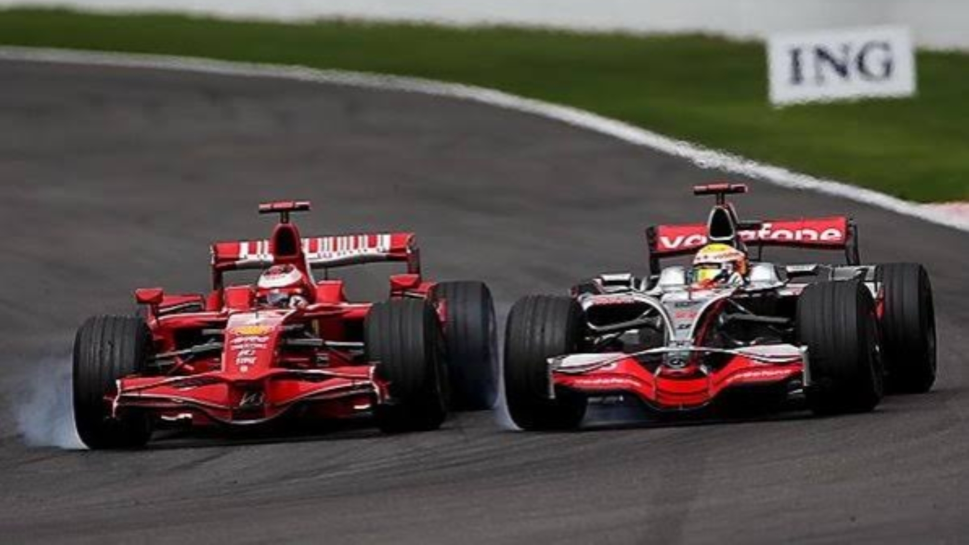 经典对决!2008年比利时斯帕 莱科宁vs汉密尔顿