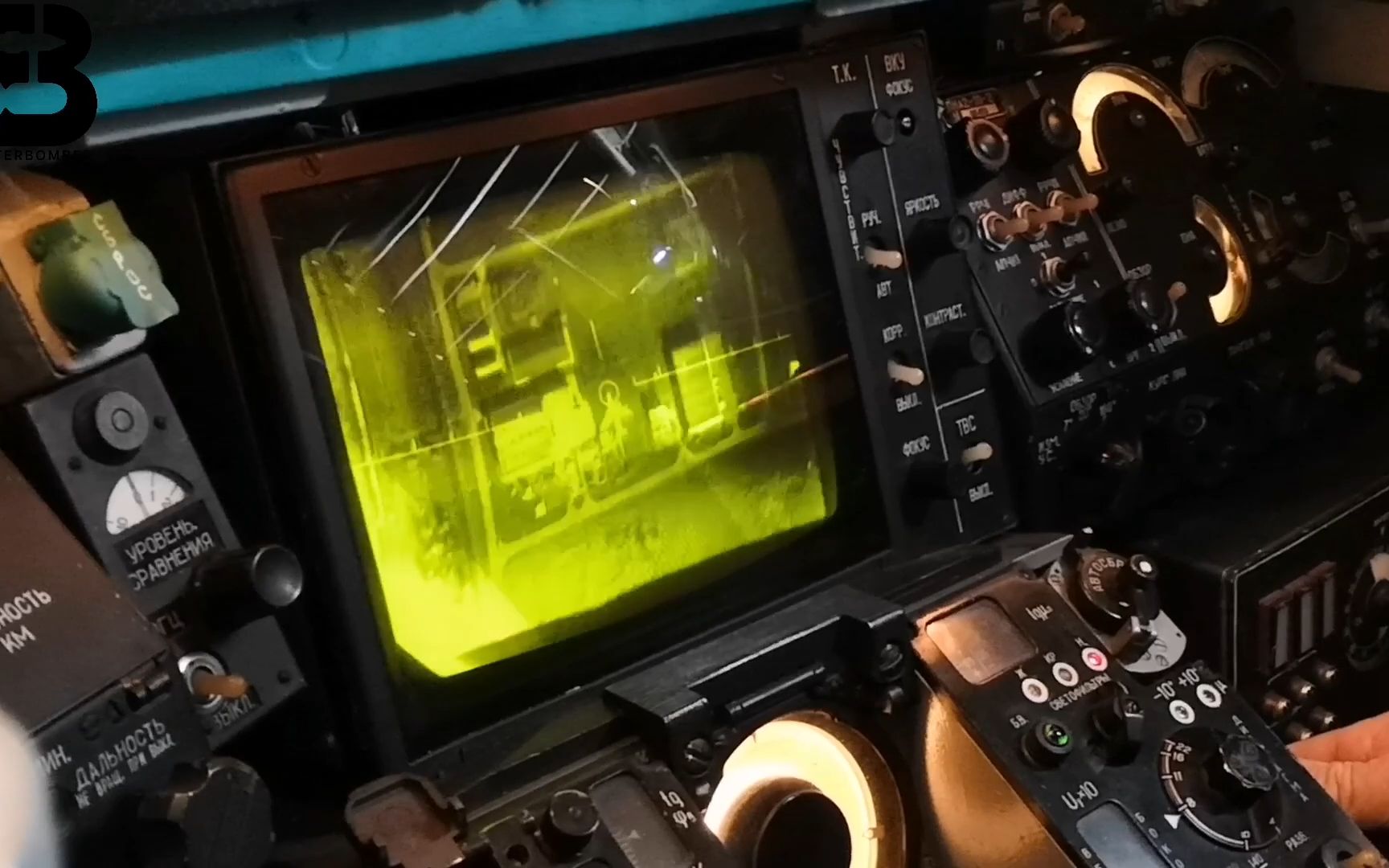 图22m3的眼睛长这样!ОПБ-015Т综合光学轰炸瞄准系统实机演示!