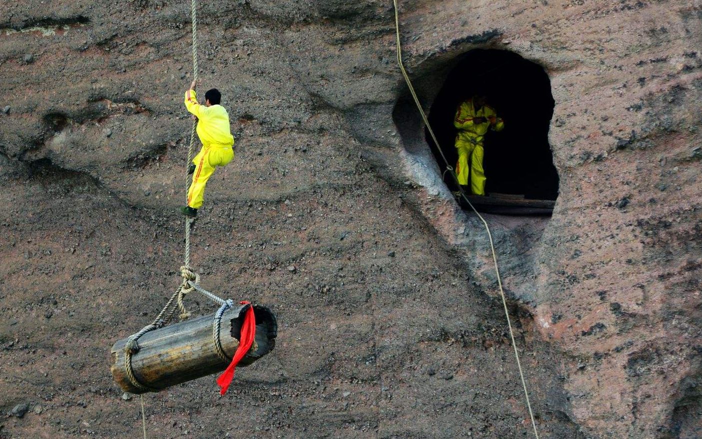 考古界之谜:龙虎山升棺表演