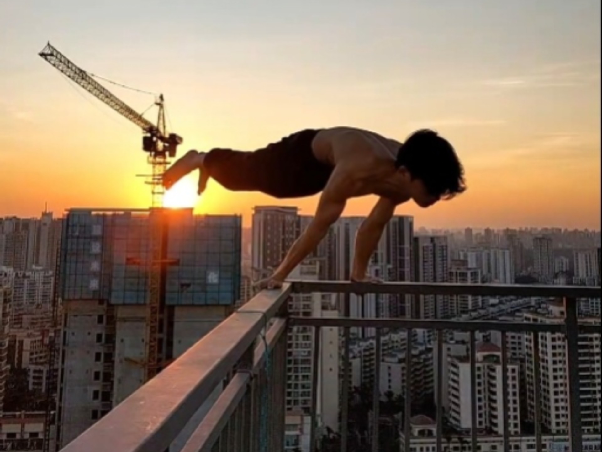 “努力不必张扬,结果自会发声”-Beyond_华硕-Beyond_华硕-哔哩哔哩视频