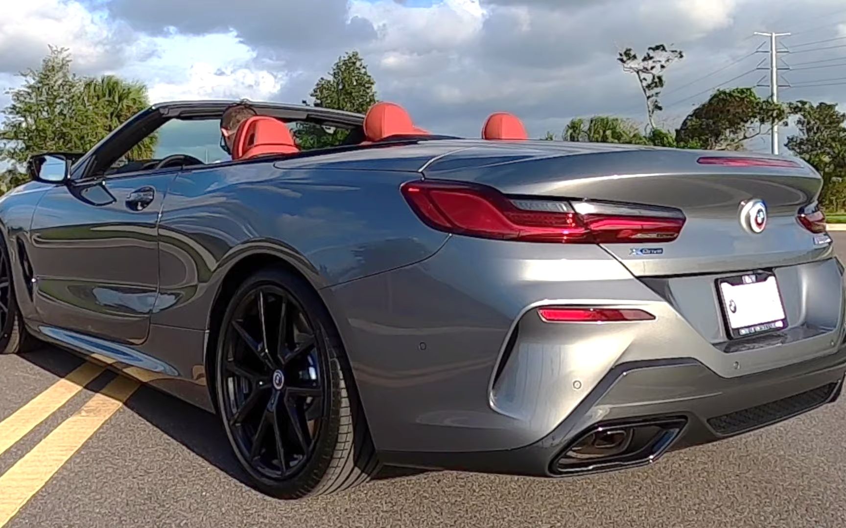 2023 宝马 m850i 敞篷车