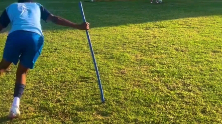 螃蟹步射门球进!