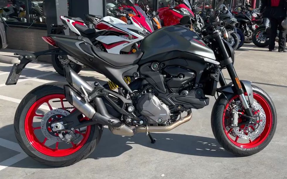 杜卡迪 2021 monster实拍