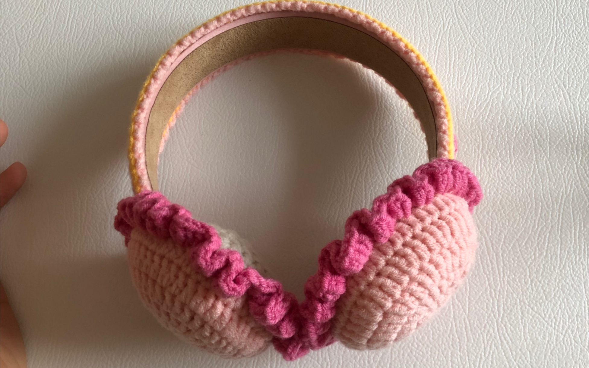 钩织教程2可爱花边保暖毛线耳罩帽子的钩针编织方法