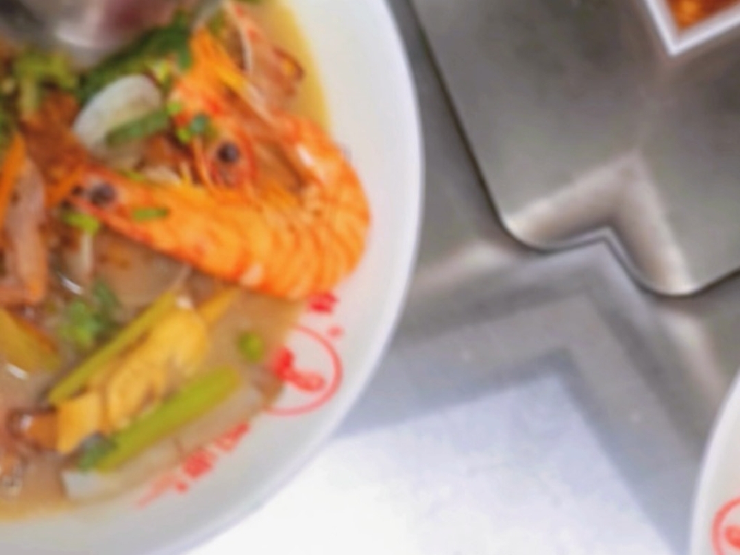 蟹肥虾甜，把大海的鲜味端上桌#江阴咬强羊肉.海鲜面