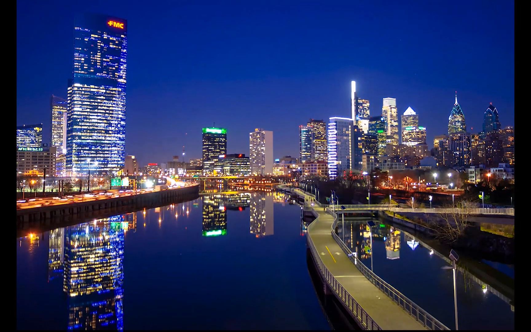 费城城市夜景灯光 斯库尔基尔河河面摩天大楼夜景灯光倒影