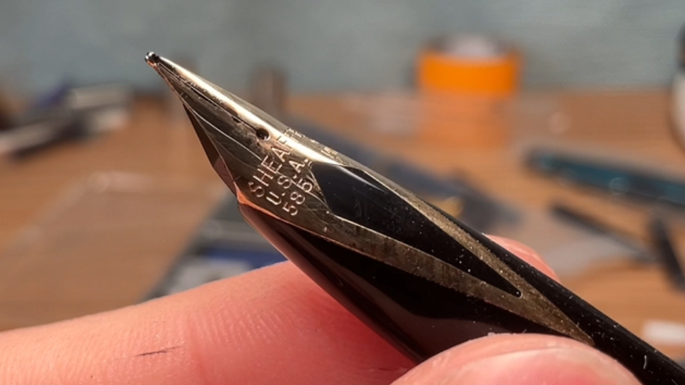 犀飞利纯银塔格金笔